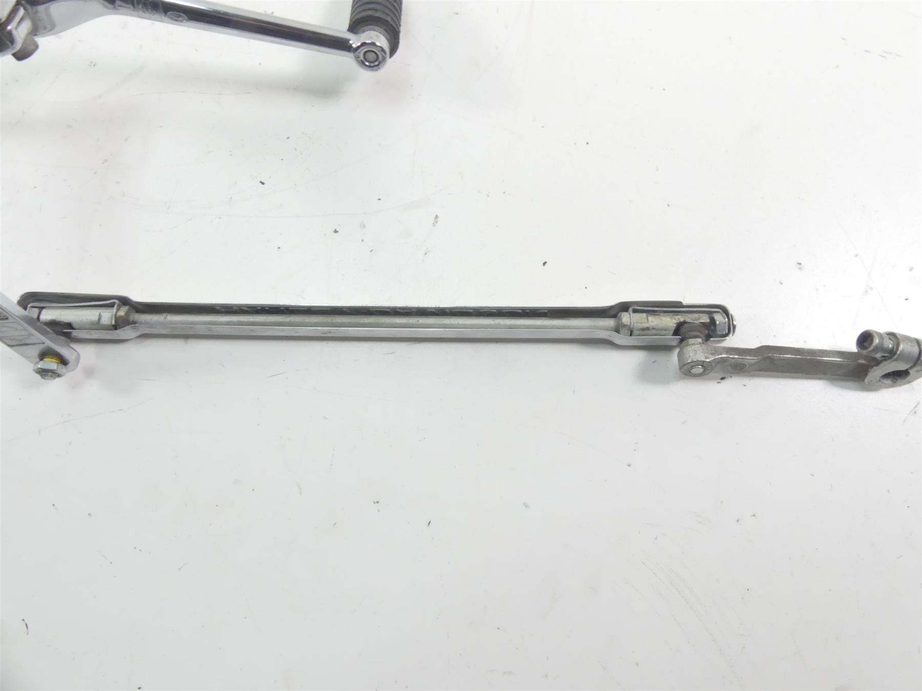 2012 Harley Touring FLHTK Electra Glide Shifter Shift Lever + Cover 33718-82B {{ shop.shopifyCountryName }} - Mototech271