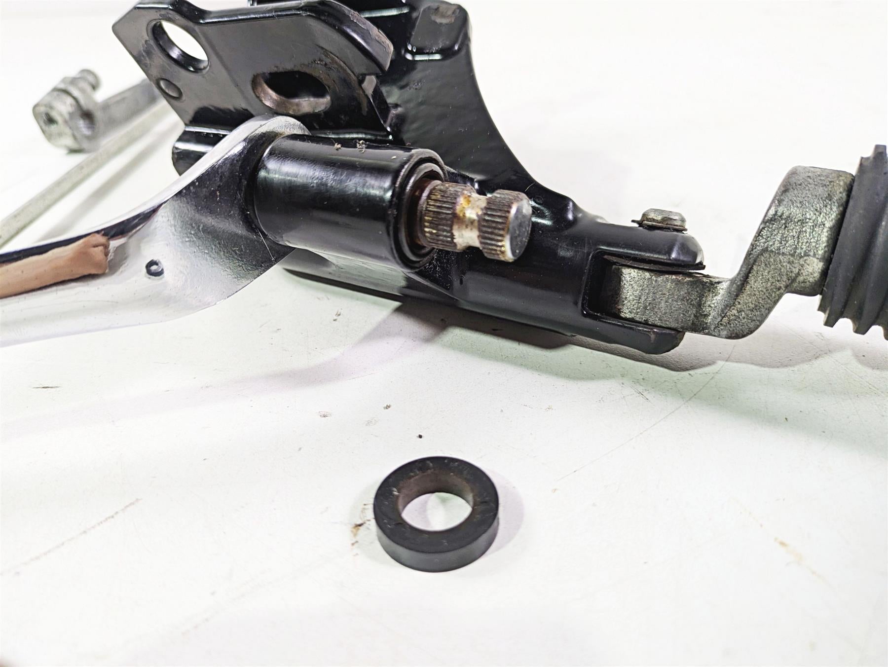 2009 Harley FXCWC Softail Rocker Left Front Foot Peg Shifter Parts Set 33683-07A {{ shop.shopifyCountryName }} - Mototech271