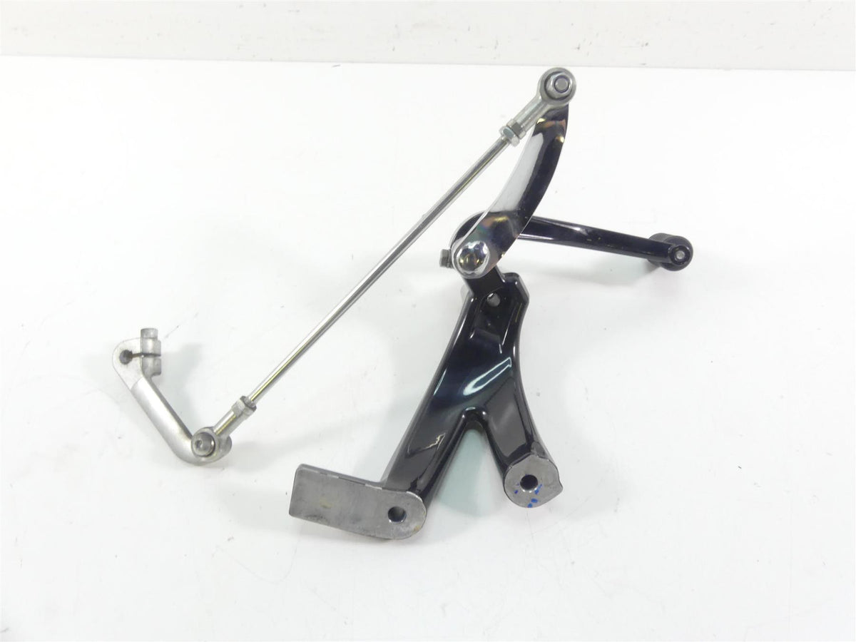 2018 Harley Softail FXFB Fat Bob Left Rider Footpeg Mount & Shifter FW 33600134 {{ shop.shopifyCountryName }} - Mototech271