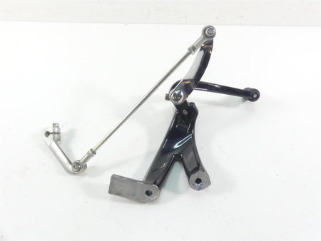 2018 Harley Softail FXFB Fat Bob Left Rider Footpeg Mount & Shifter FW 33600134 {{ shop.shopifyCountryName }} - Mototech271