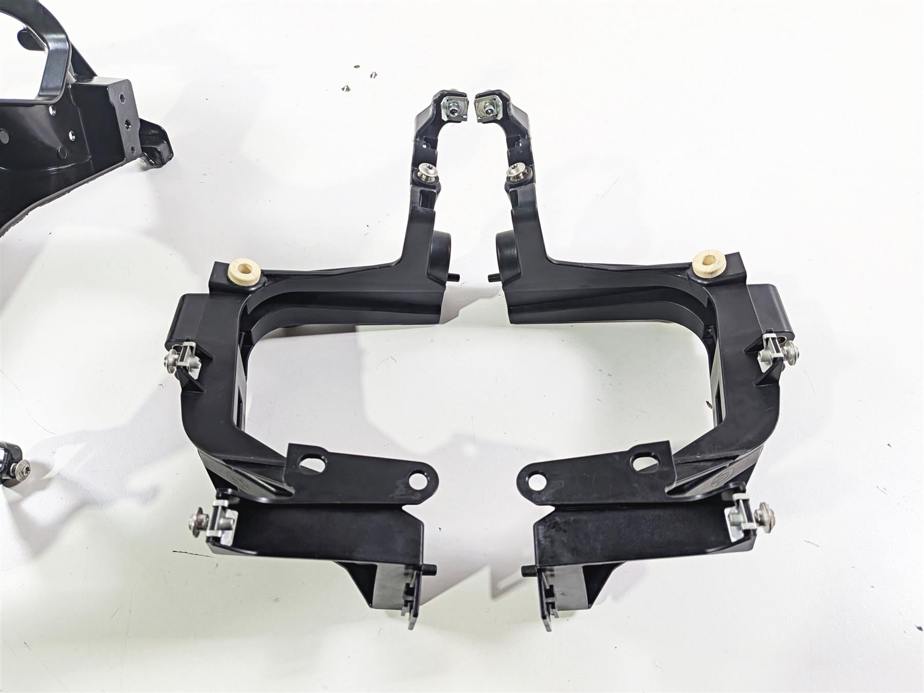 2016 BMW R1200RT RT RTW K52 Front Fairing Stay Mount Set 46638529329 46638529330 {{ shop.shopifyCountryName }} - Mototech271