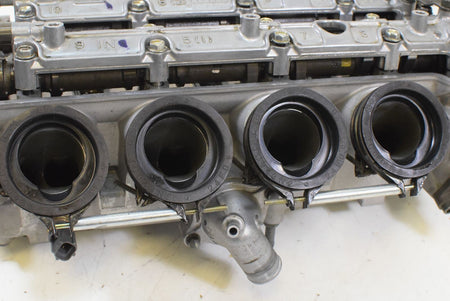 2005 Suzuki GSX1300 R Hayabusa Perfect Cylinderhead Cylinder Head 18K 11100-24F0 {{ shop.shopifyCountryName }} - Mototech271