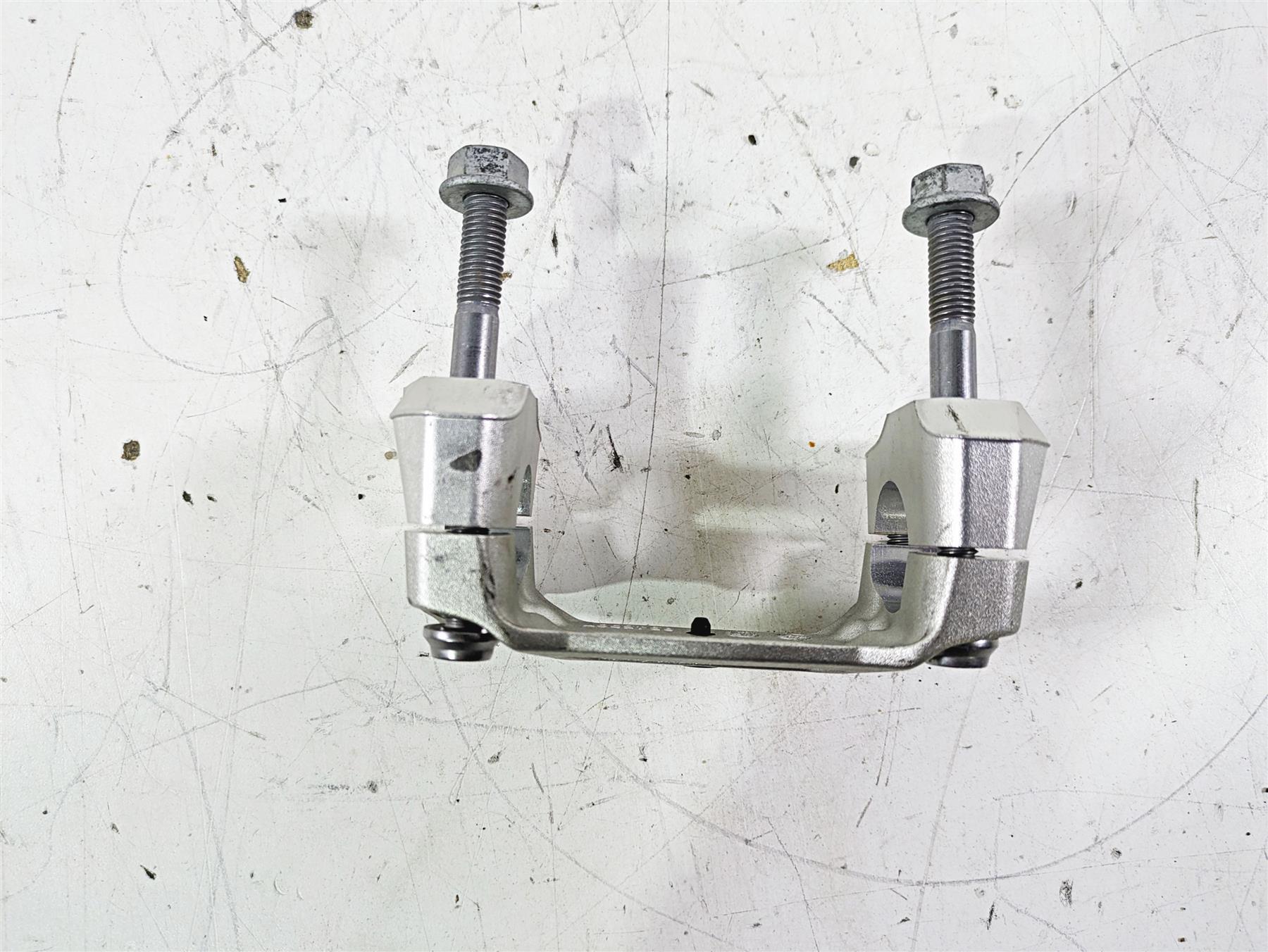 2017 BMW S1000R K47 Handlebar Holder Riser Clamp Set 31428562405 8545997 {{ shop.shopifyCountryName }} - Mototech271