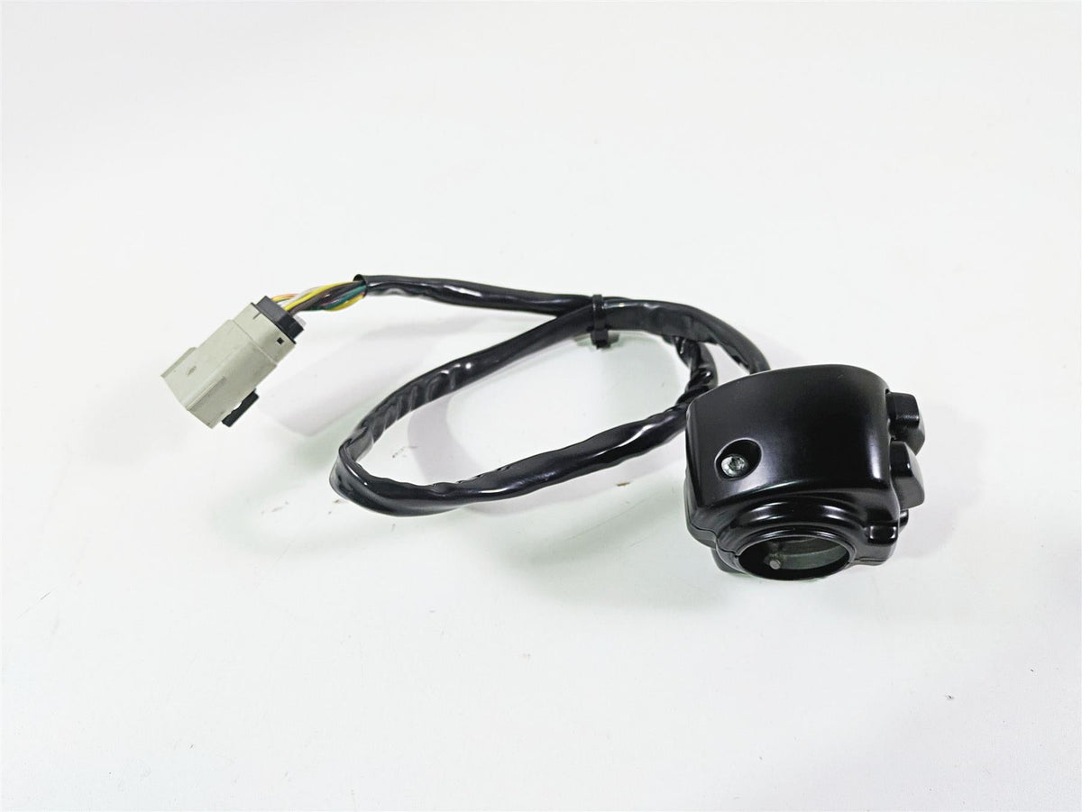 2009 Harley Touring FLHX Street Glide Left Hand Blinker Control Switch 71682-06A {{ shop.shopifyCountryName }} - Mototech271