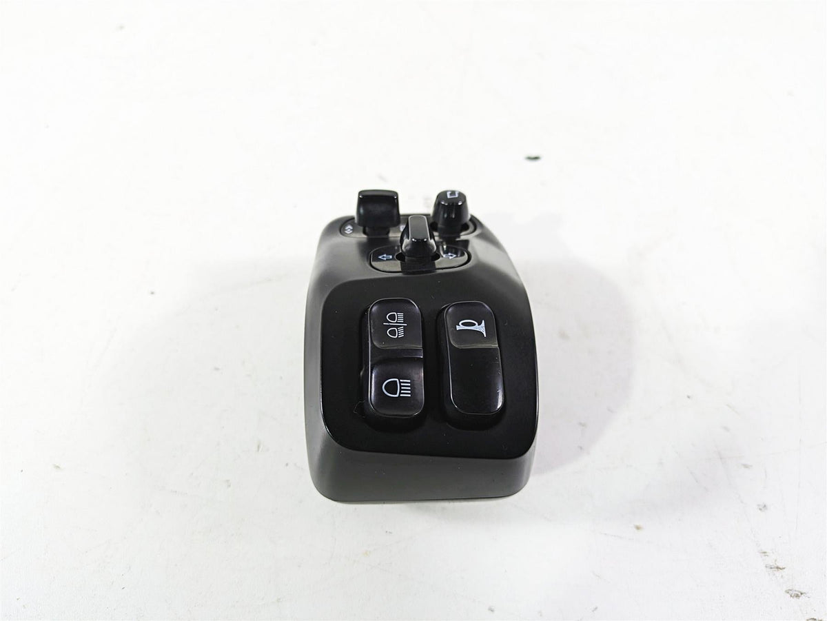 2018 Indian Chieftain Dark Horse Left Hand Control Switch 4016912 4018465 {{ shop.shopifyCountryName }} - Mototech271