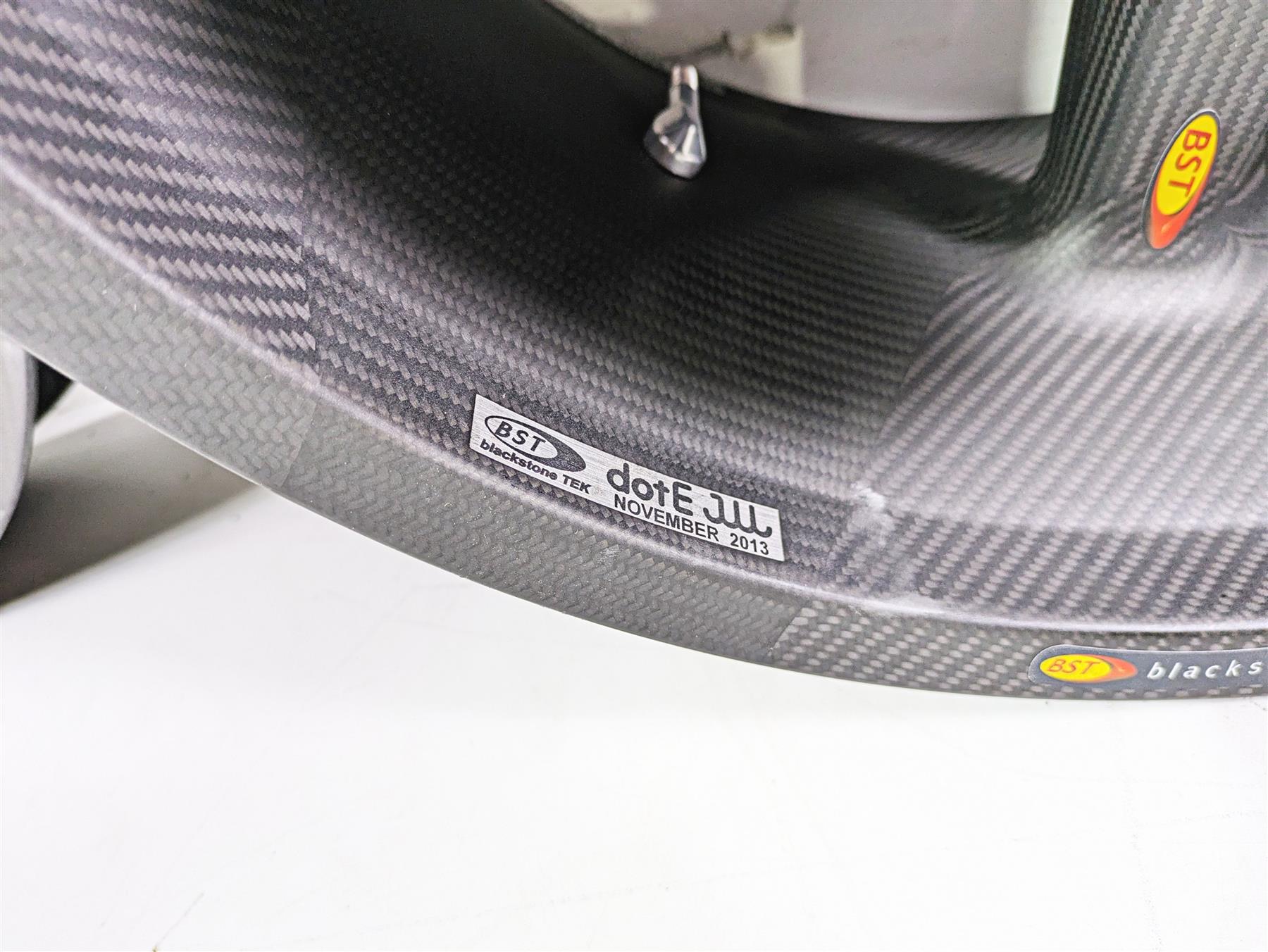 2010 Harley VRSCF Muscle Rod BST Blackstone Carbon Fiber Wheel Rim 19x3 18x8 {{ shop.shopifyCountryName }} - Mototech271