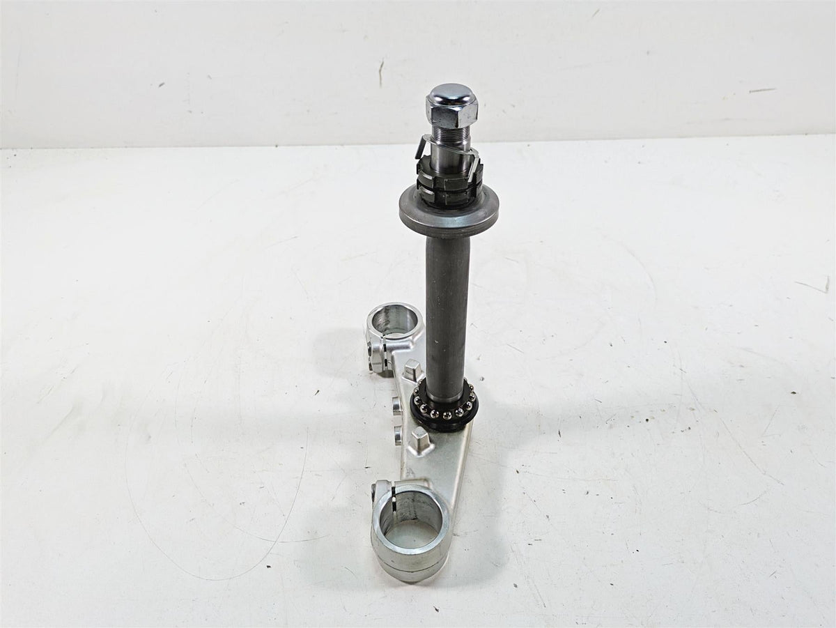 2002 Yamaha FZ1 FZS1000 Fazer Lower Triple Tree Steering Clamp 5LV-23340-00-00 {{ shop.shopifyCountryName }} - Mototech271