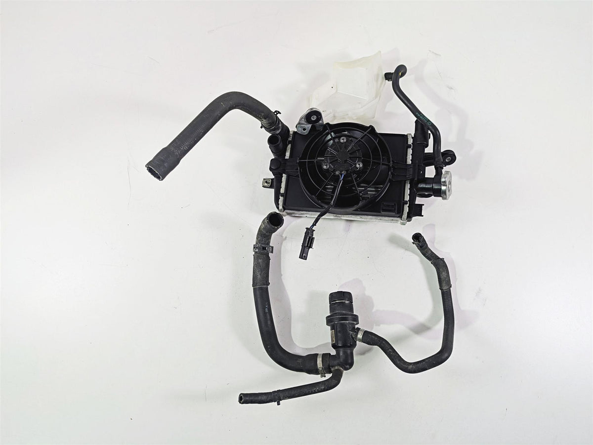 2016 BMW R1200RT K52 Right Radiator Fan Hoses Reservoir Set 17118546416 {{ shop.shopifyCountryName }} - Mototech271