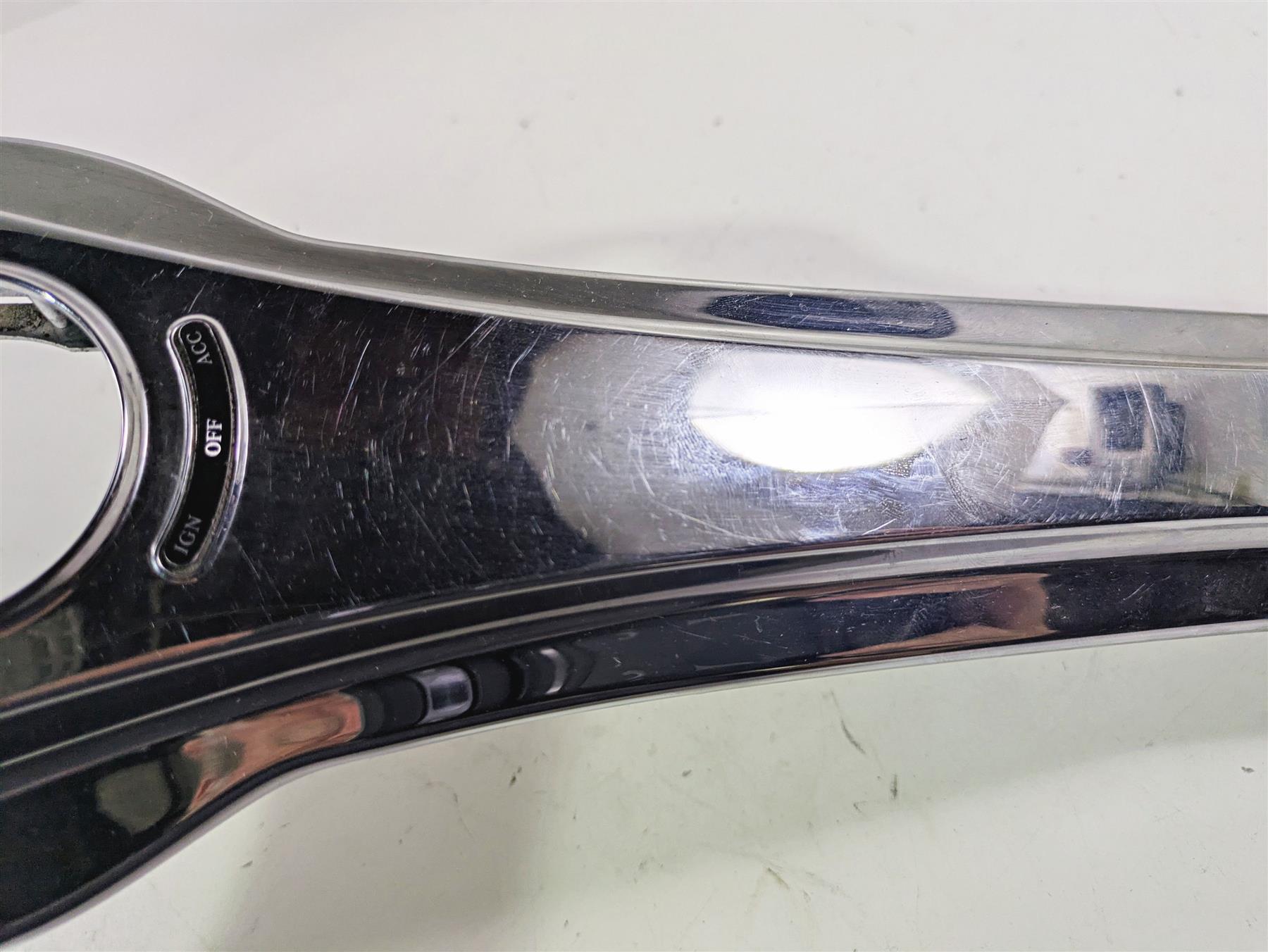 2016 Harley FXDWG Dyna Wide Glide Chrome Fuel Tank Dash Cover Console 70900048 {{ shop.shopifyCountryName }} - Mototech271
