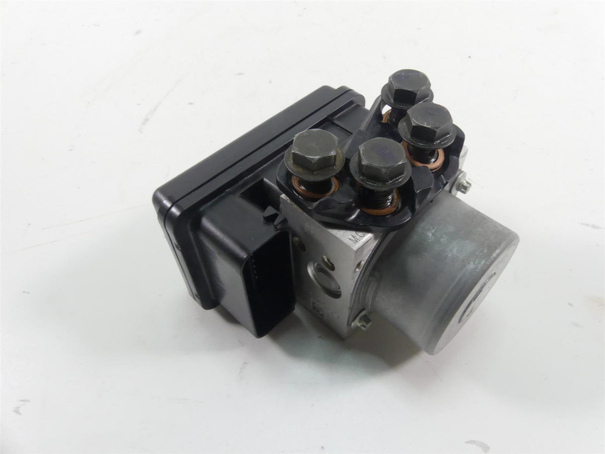 2022 Indian FTR1200 S Abs Brake Pump Pressure Module Unit 2209771 {{ shop.shopifyCountryName }} - Mototech271