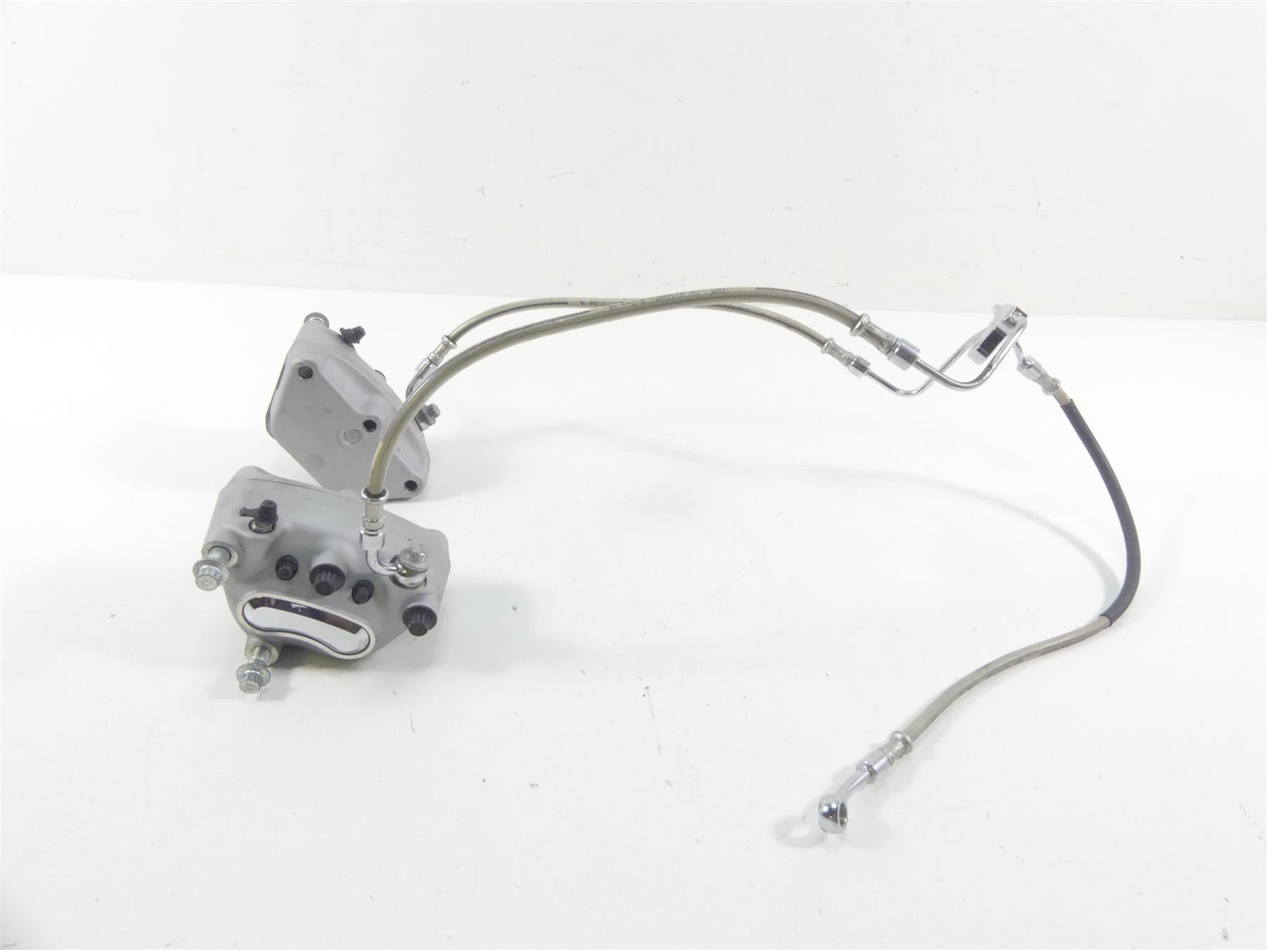 2007 Harley FLHTCU SE CVO Electra Glide Front Brake Caliper Set 4381-99 44382-99