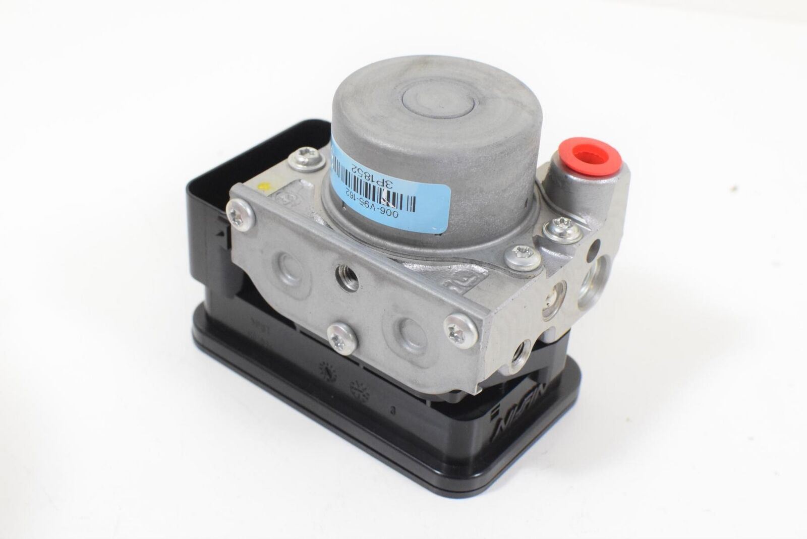 2013 Triumph Street Triple 675 R NISSIN ABS Brake Module Pump Unit T2021487 {{ shop.shopifyCountryName }} - Mototech271
