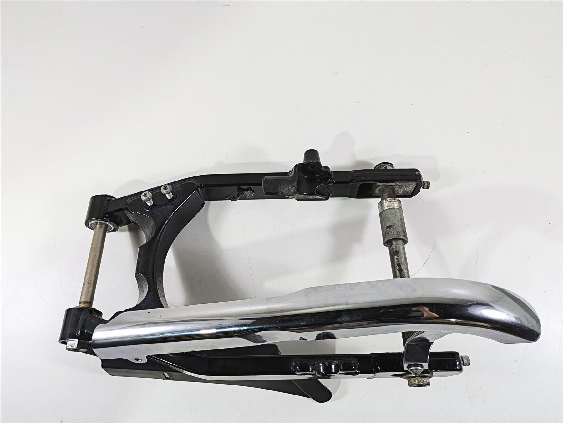 2014 Harley FXDL Dyna Low Rider Rear Swingarm & Belt Guards 47820-10 {{ shop.shopifyCountryName }} - Mototech271