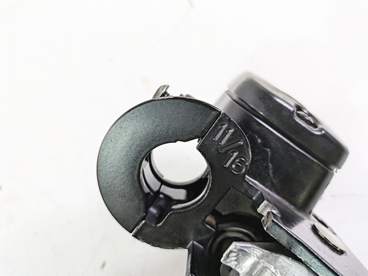 2016 Harley FXDL Dyna Low Rider Front Brake Master Cylinder 11/16" 45170-08F {{ shop.shopifyCountryName }} - Mototech271