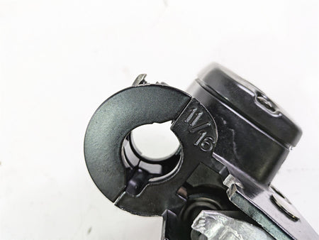 2016 Harley FXDL Dyna Low Rider Front Brake Master Cylinder 11/16" 45170-08F {{ shop.shopifyCountryName }} - Mototech271