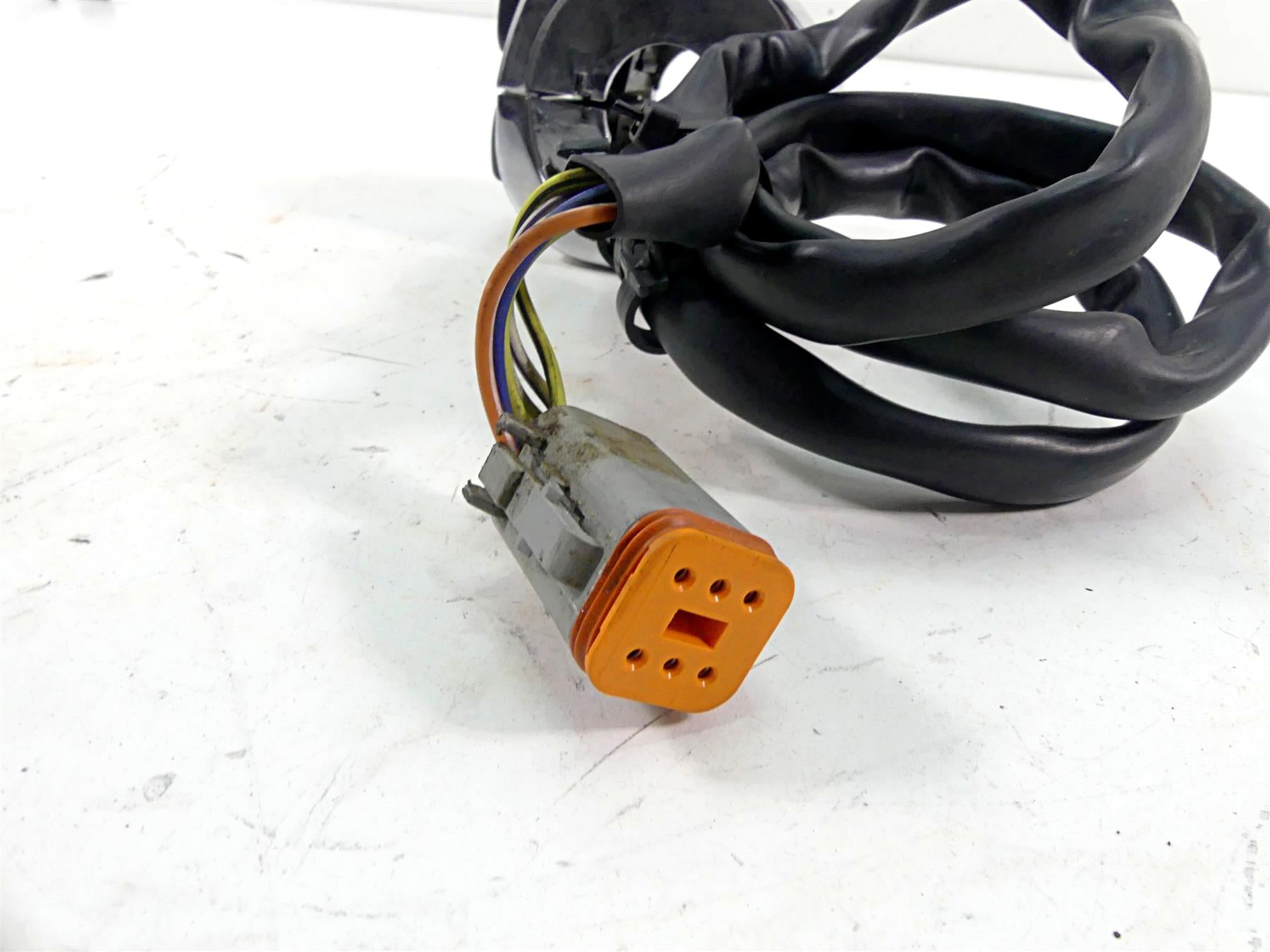 2002 Harley FLSTCI Softail Heritage Chrome Left Hand Control Switch 71682-06A {{ shop.shopifyCountryName }} - Mototech271