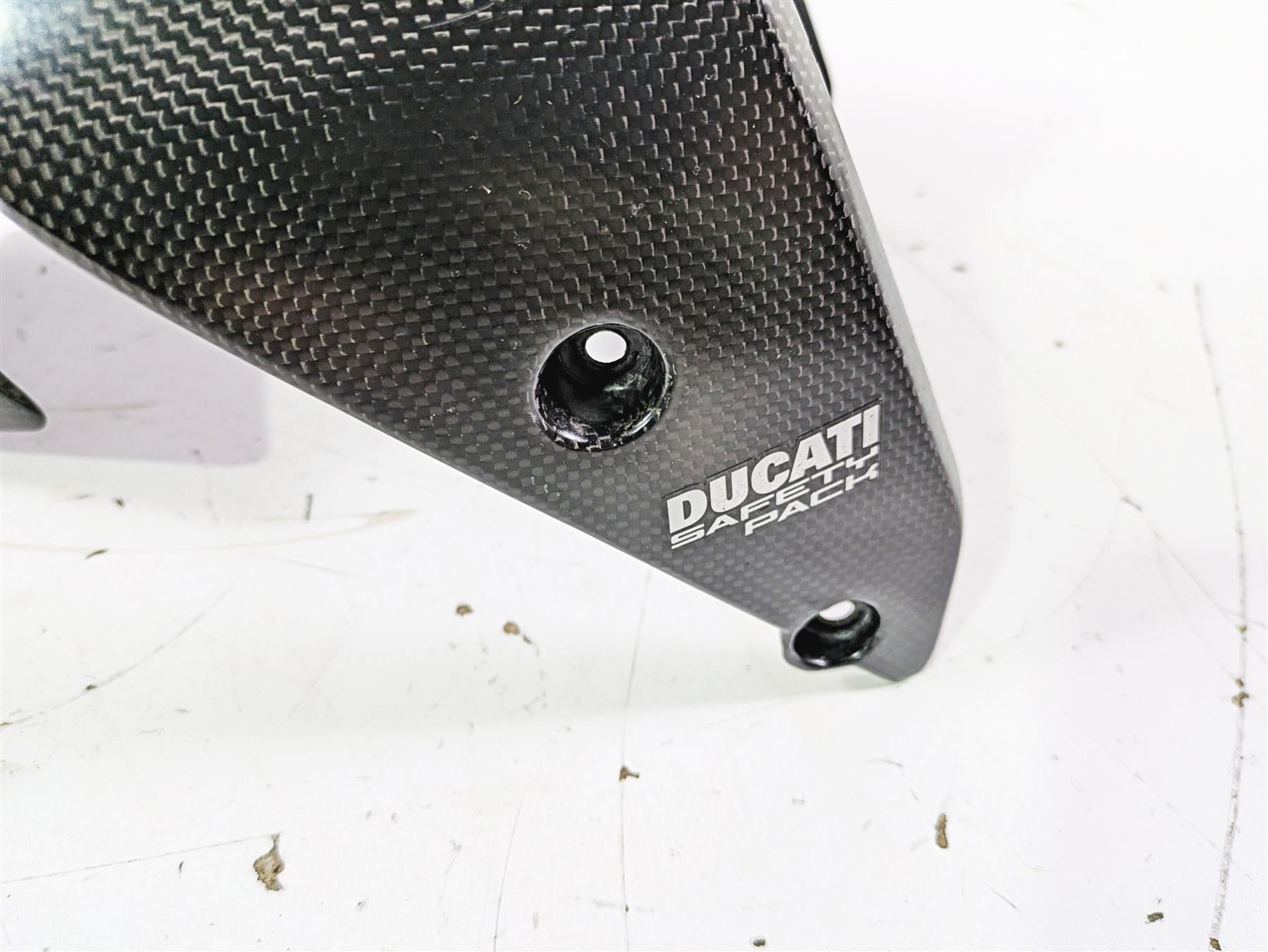 2017 Ducati Monster 1200 S Front Carbon Fiber Fender 564P6561AA GG204P {{ shop.shopifyCountryName }} - Mototech271