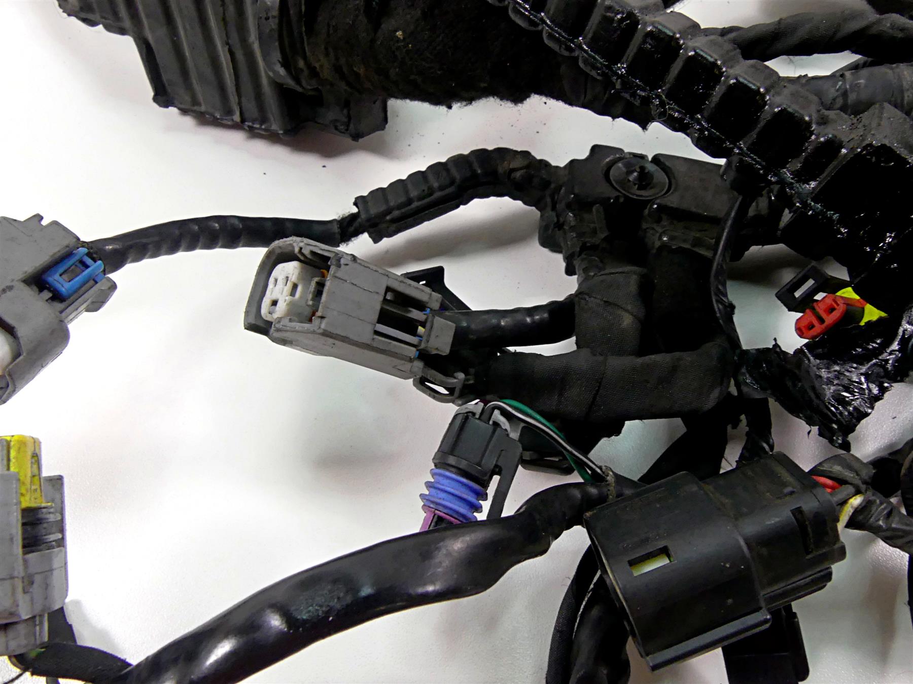 2017 Harley Dyna FXDB Street Bob Main Non Abs Wiring Harness Loom 69200444 {{ shop.shopifyCountryName }} - Mototech271