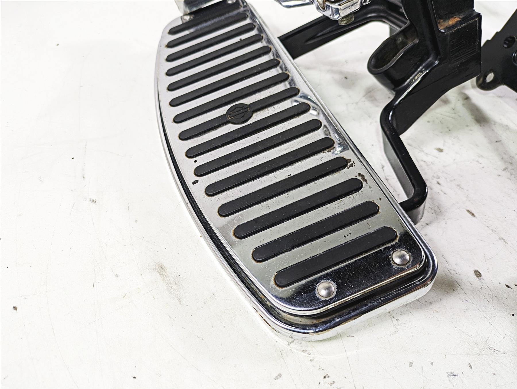 2002 Harley FLSTC Softail Heritage Left Right Chrome Floor Board Set 33630-00A {{ shop.shopifyCountryName }} - Mototech271