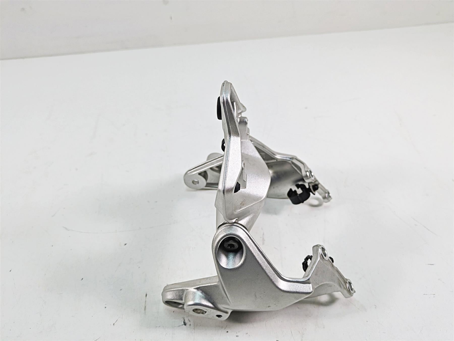2016 BMW R1200R K53 Front Speedo Gauges Stay Carrier Set 46638543497 46638543498 {{ shop.shopifyCountryName }} - Mototech271