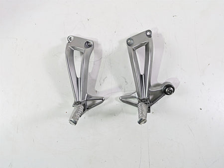 2009 Yamaha FZ1 FZS10 Fazer Rear Passenger Footpeg Set 2D1-2741L-00-00 {{ shop.shopifyCountryName }} - Mototech271