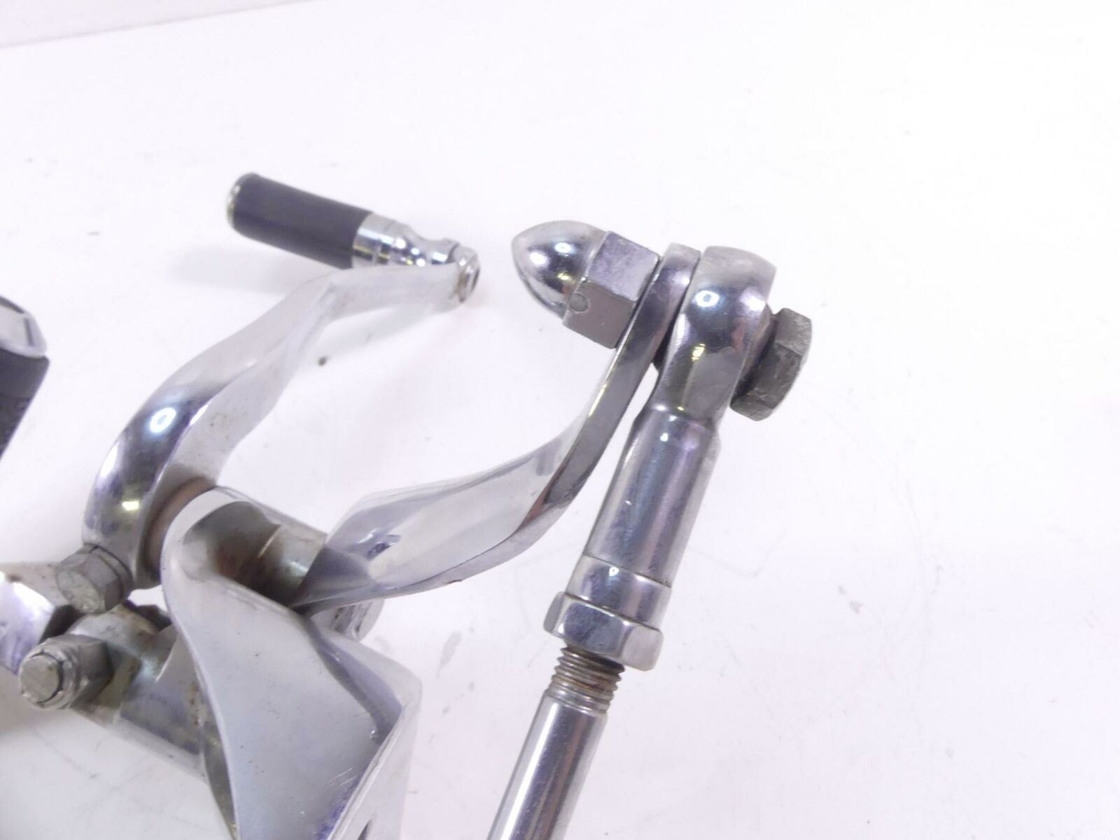 1995 Harley FXSTS Softail Springer Left Footpeg Foot Peg + Shifter Set 33683-90A {{ shop.shopifyCountryName }} - Mototech271