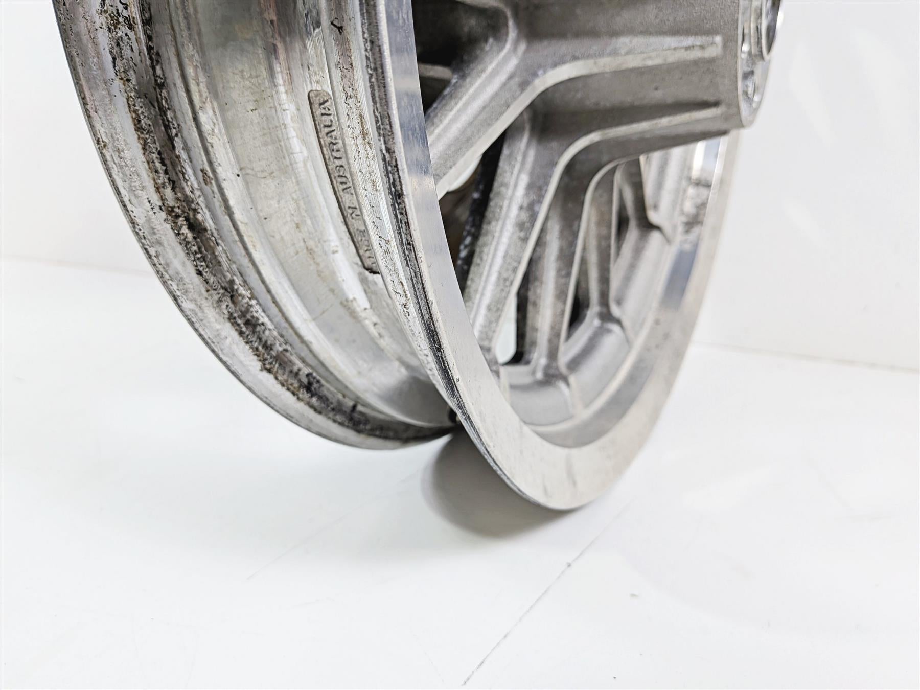 2006 Harley Sportster XL883 Low Rear Wheel Rim 16x3 13 Spoke 40992-00A {{ shop.shopifyCountryName }} - Mototech271