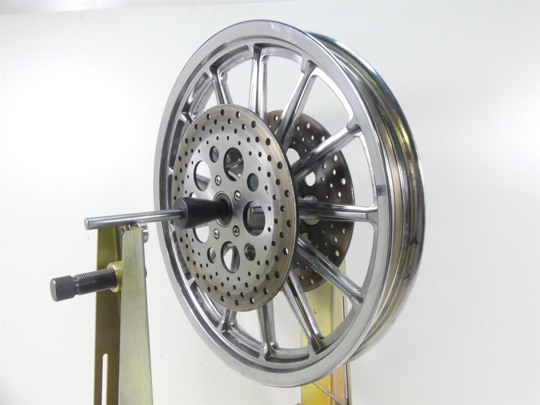 1997 Harley Dyna FXDS Super Glide Conv Straight Front Wheel 19x2 1/8 43499-96 {{ shop.shopifyCountryName }} - Mototech271