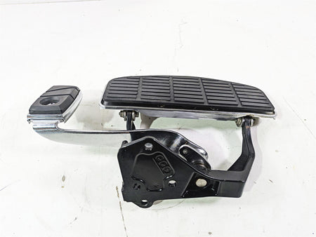 2004 Harley Softail FLSTF Fat Boy Right Floorboard Brake Pedal Set 50600026 {{ shop.shopifyCountryName }} - Mototech271