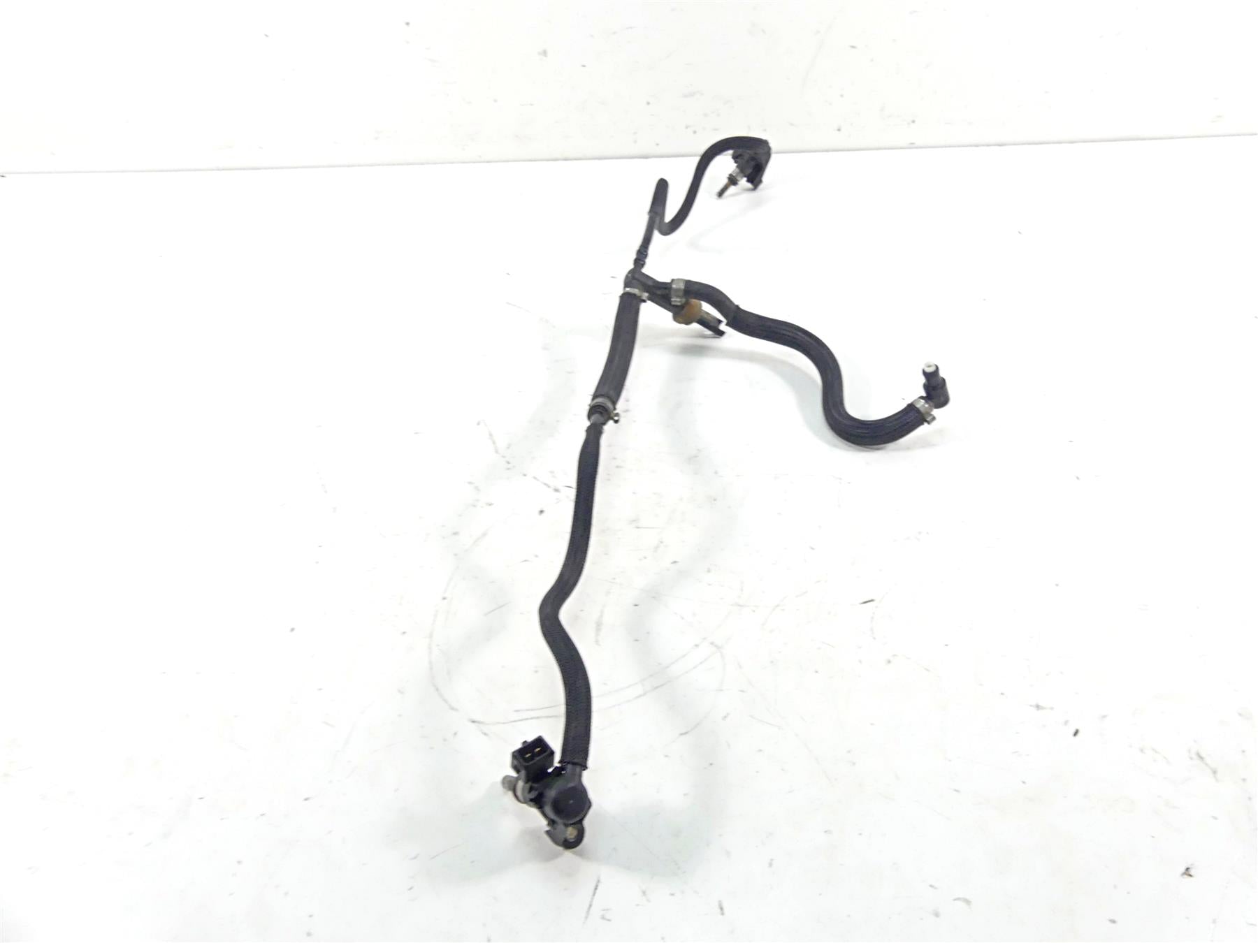 2015 BMW R1200GS GSW K50 Fuel Distributor Injector + Hoses Set 13538556862 {{ shop.shopifyCountryName }} - Mototech271