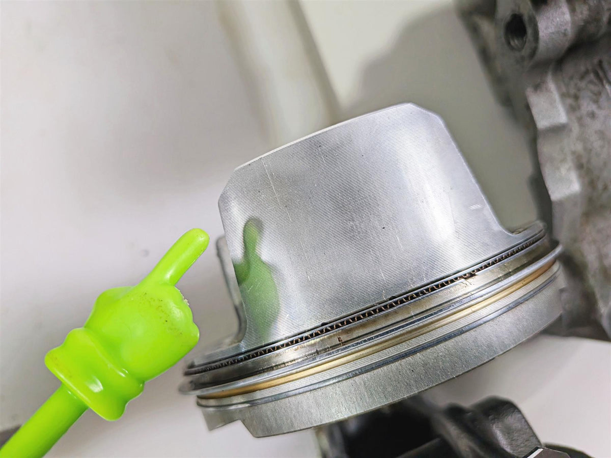 2022 Kawasaki Teryx KRX KRF 1000 SE Crankcase + Pistons & Oil Pan 14101-0042 {{ shop.shopifyCountryName }} - Mototech271