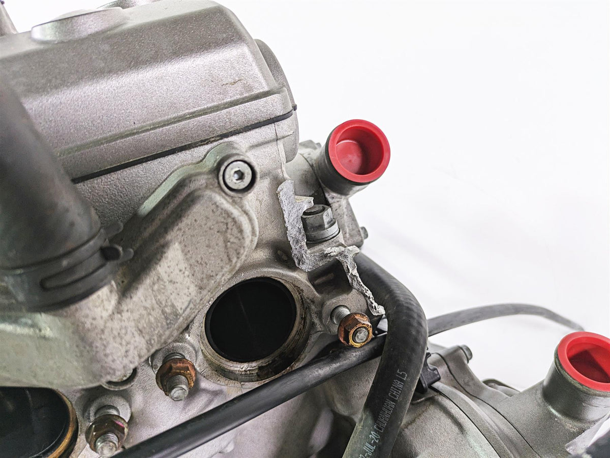 2021 Aprilia RS660 Running Engine Motor 2K -Video -BROKE MOUNT CM2966115 {{ shop.shopifyCountryName }} - Mototech271