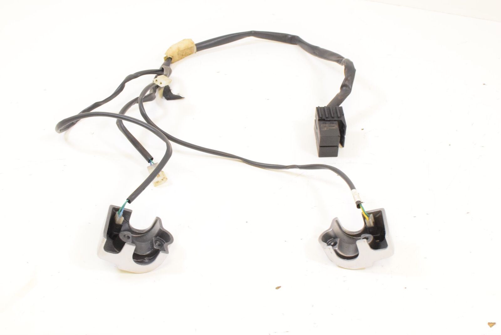 2008 Moto Guzzi 1200 Norge Windshield Adjuster Button SET L 977631 R 977630 {{ shop.shopifyCountryName }} - Mototech271