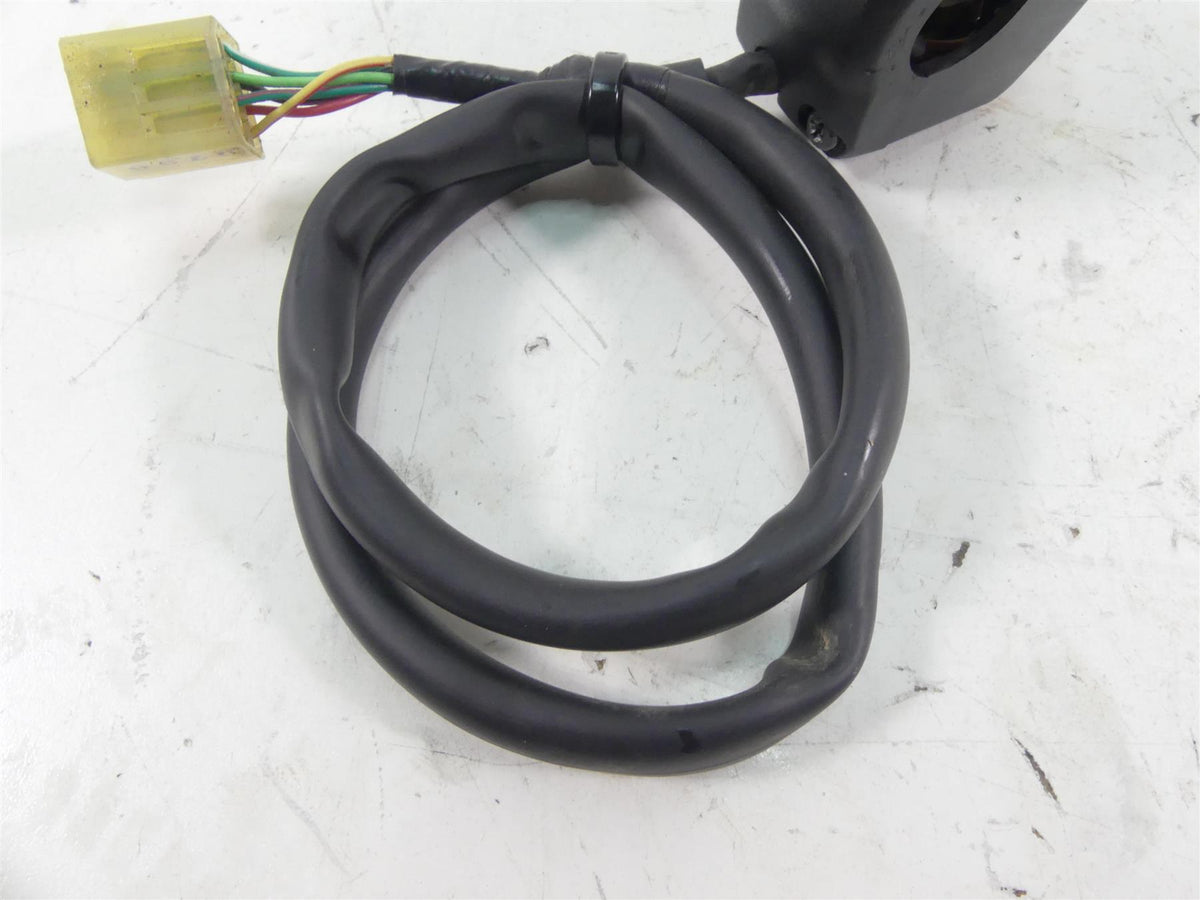 2017 Triumph Thruxton 1200 R Right Hand Start Kill Control Switch T2043529 {{ shop.shopifyCountryName }} - Mototech271