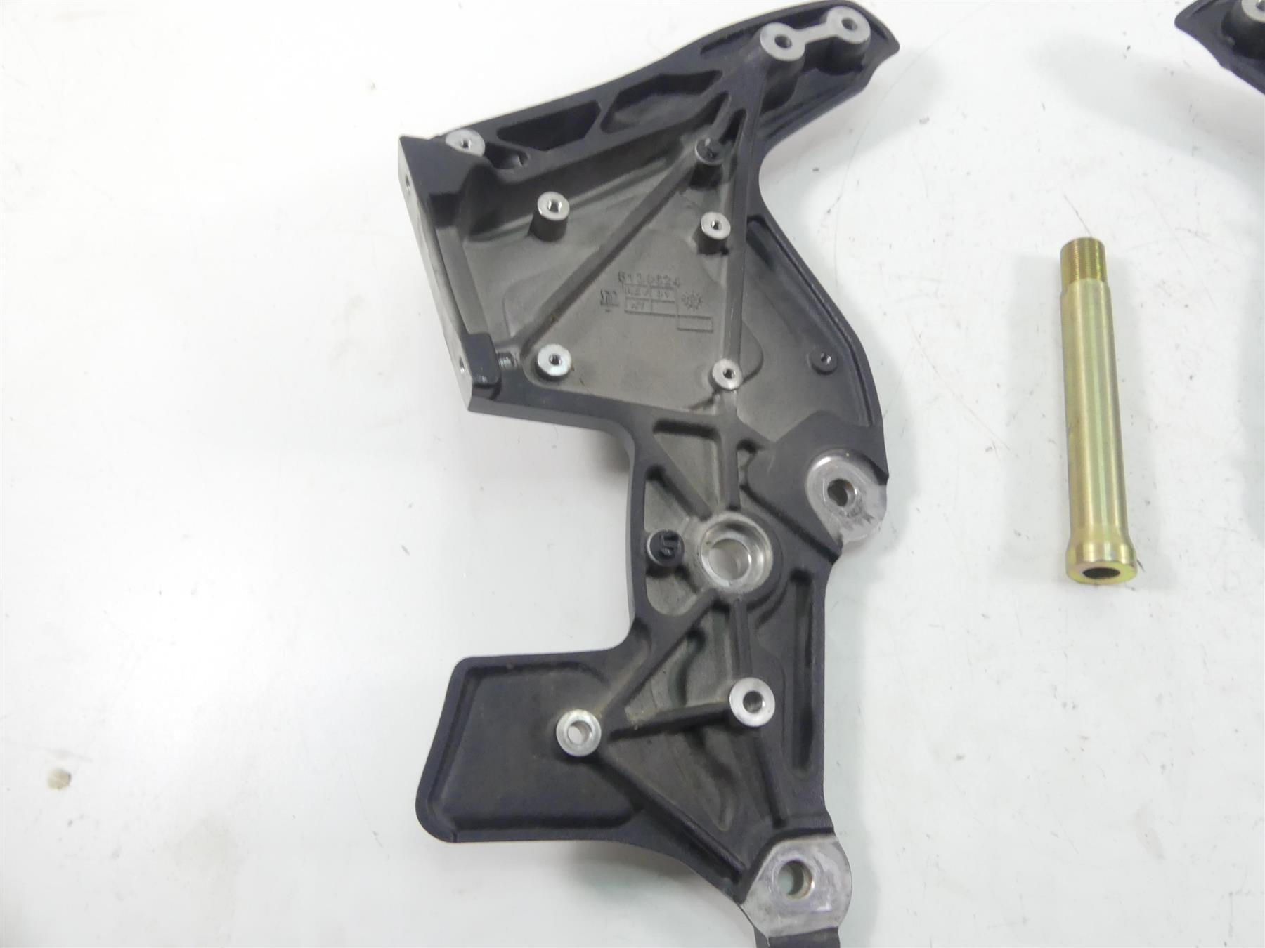 2016 Indian Scout Sixty Mid Frame Chassis Side Wall Mount Set 5139625 5139624 {{ shop.shopifyCountryName }} - Mototech271