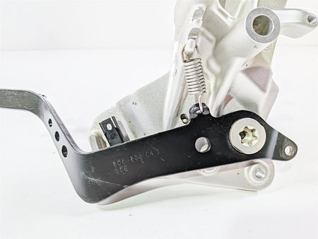 2023 BMW F850GS K81 Front Right Foot Peg & Brake Pedal 46718393176 35218357747 {{ shop.shopifyCountryName }} - Mototech271