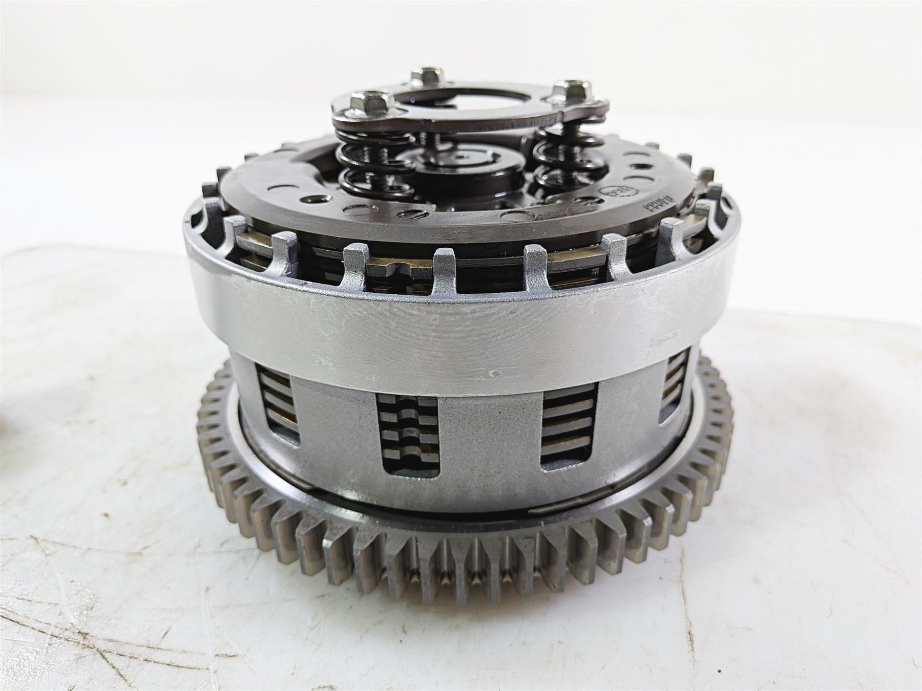 2016 Yamaha YZF R1 RN32 Clutch Basket & Friction Disc Set 2CR-16150-00-00 {{ shop.shopifyCountryName }} - Mototech271