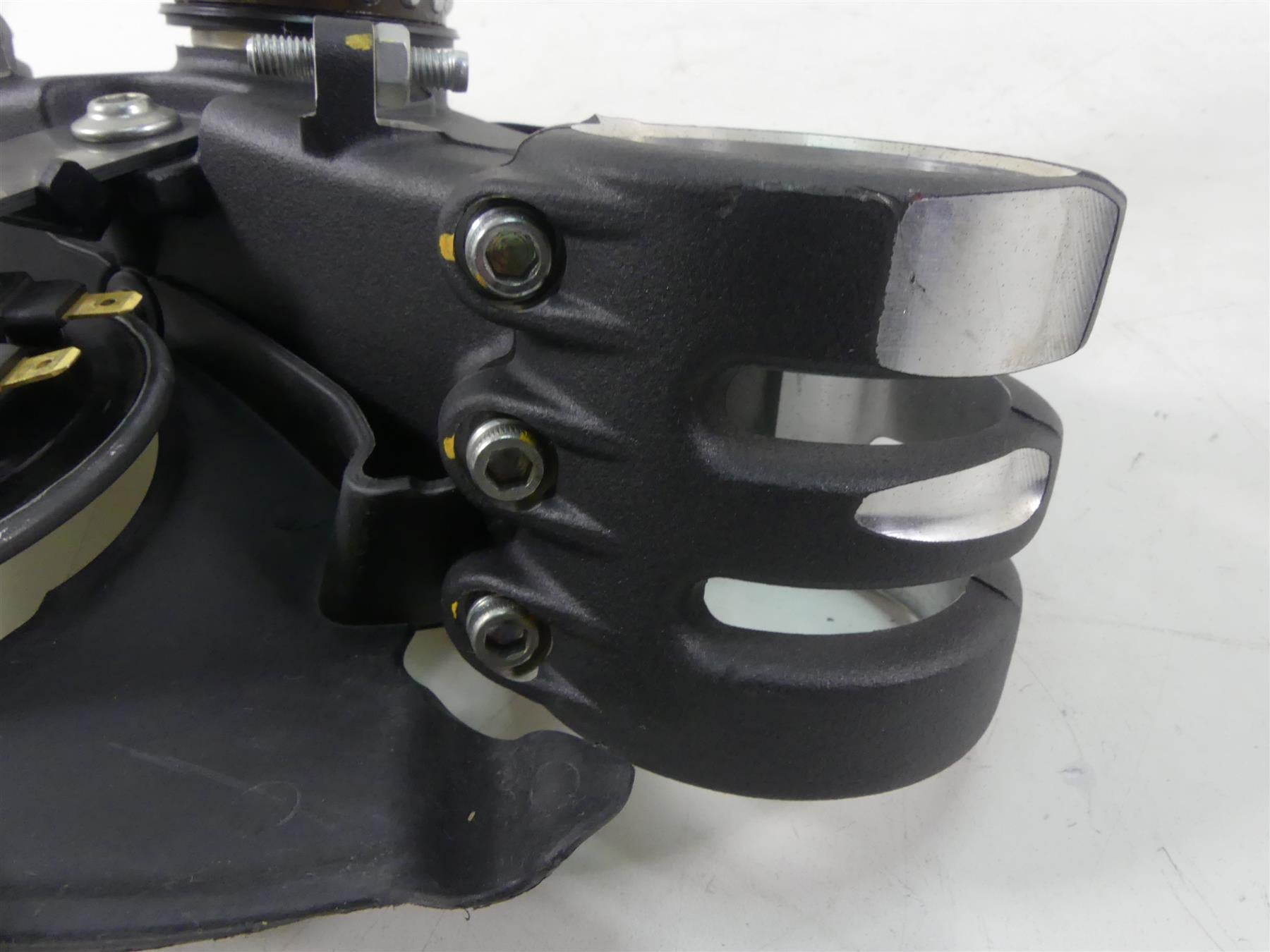 2020 Ducati Panigale V2 Lower Triple Tree Steering Clamp 58mm 342P0691AA {{ shop.shopifyCountryName }} - Mototech271