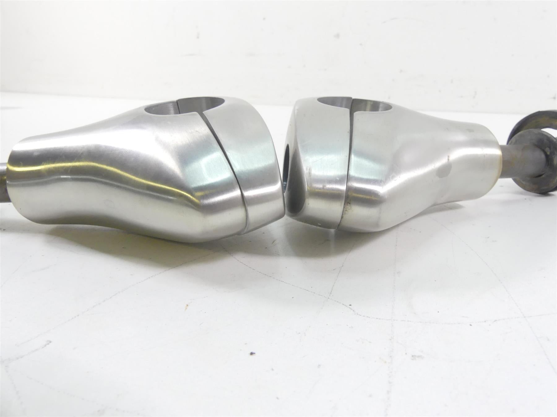 2009 Yamaha XV1700 Road Star Warrior Handlebar Holder Riser Set 5PX-23442-00-00 {{ shop.shopifyCountryName }} - Mototech271