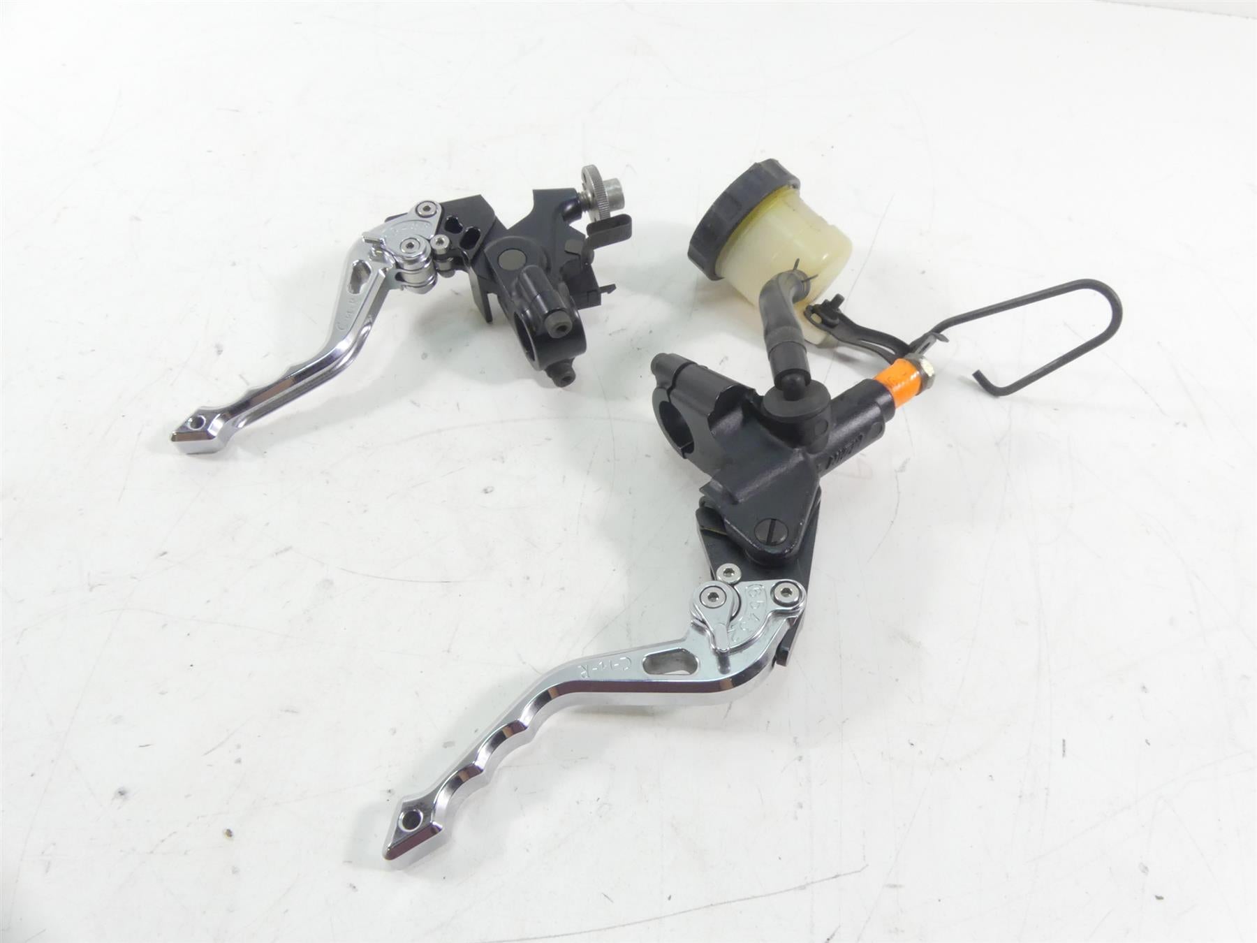 2001 Kawasaki ZX600J2 ZX6R Ninja Front Nissin Brake Master Cylinder 43015-1633 {{ shop.shopifyCountryName }} - Mototech271