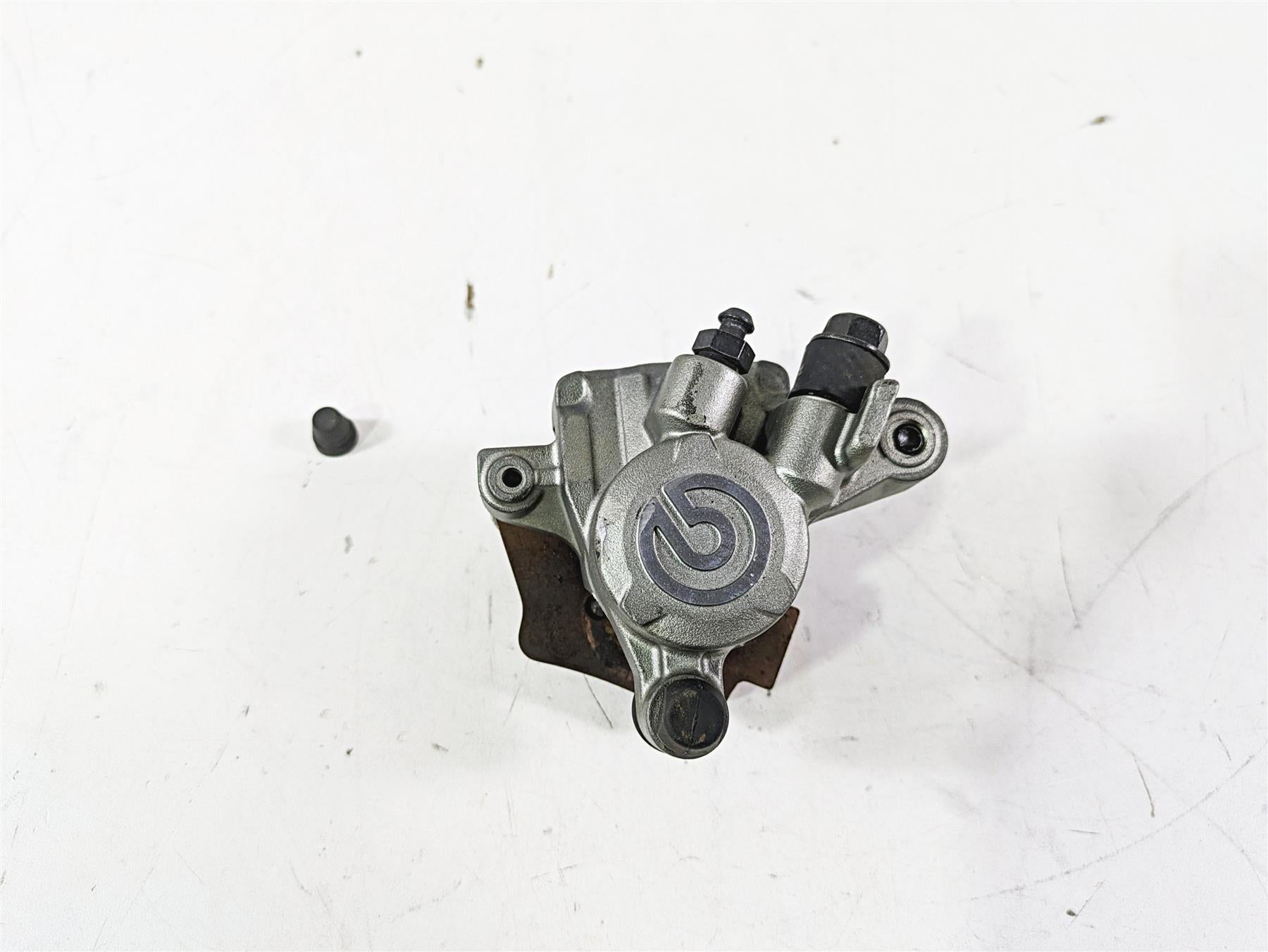 2021 Yamaha Tenere 700 XTZ7 Brembo Rear Brake Caliper BW3-F580W-00-00 {{ shop.shopifyCountryName }} - Mototech271