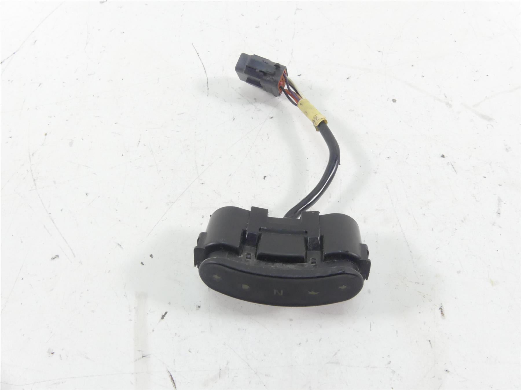 2004 Harley Softail FXSTD SE CVO Deuce Instrument Indicator Lights 68892-00A {{ shop.shopifyCountryName }} - Mototech271