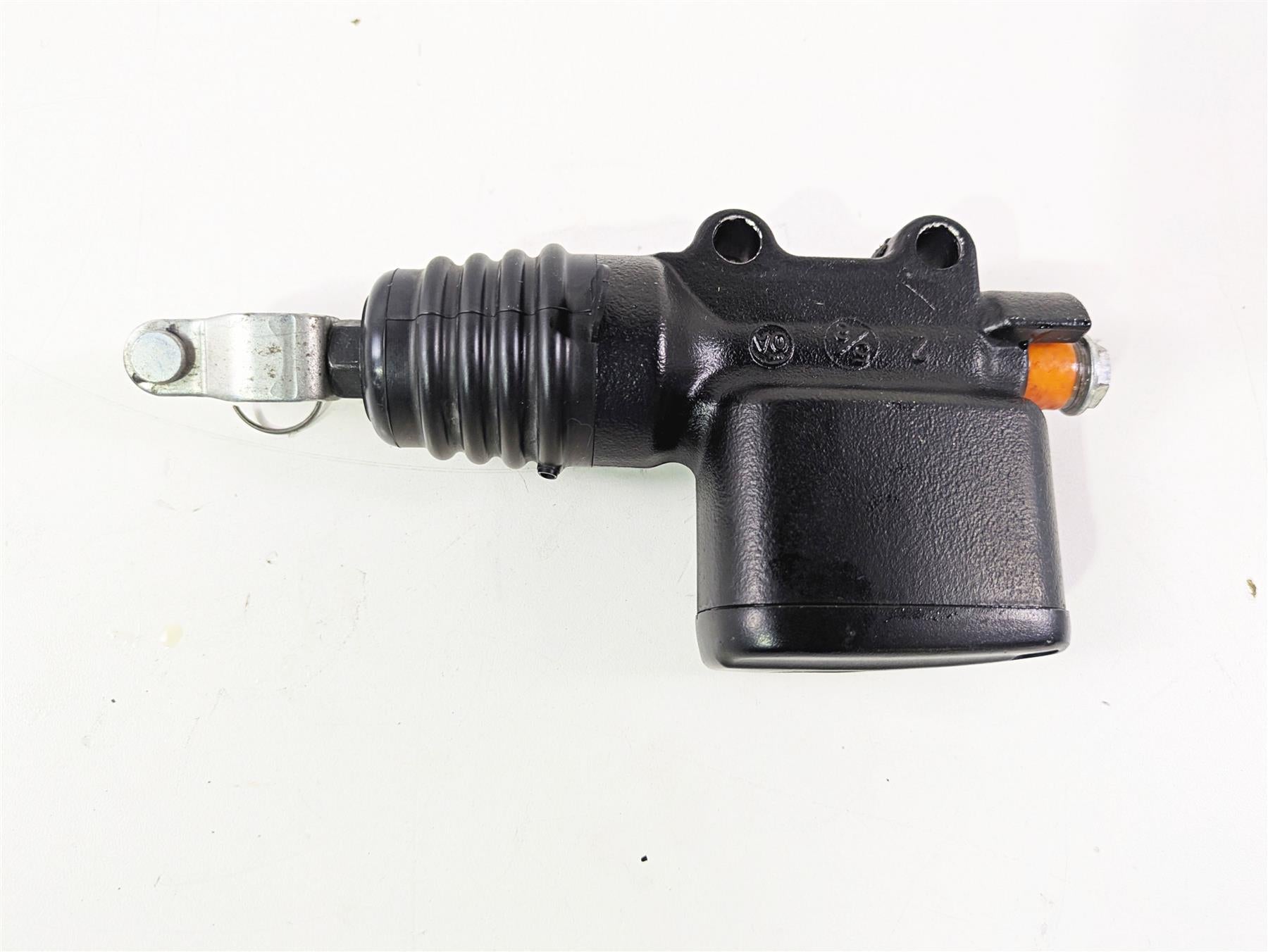 2020 Harley Softail FXST Standard Rear Brake Master Cylinder 5/8" 41700460 {{ shop.shopifyCountryName }} - Mototech271