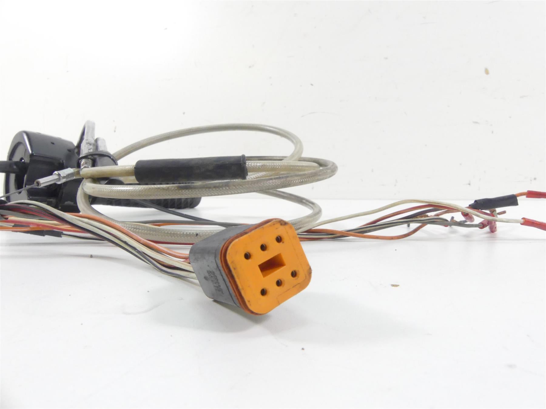 1999 Harley Dyna FXDS Convertible Right Hand Control Switch + Throttle 71684-06A {{ shop.shopifyCountryName }} - Mototech271