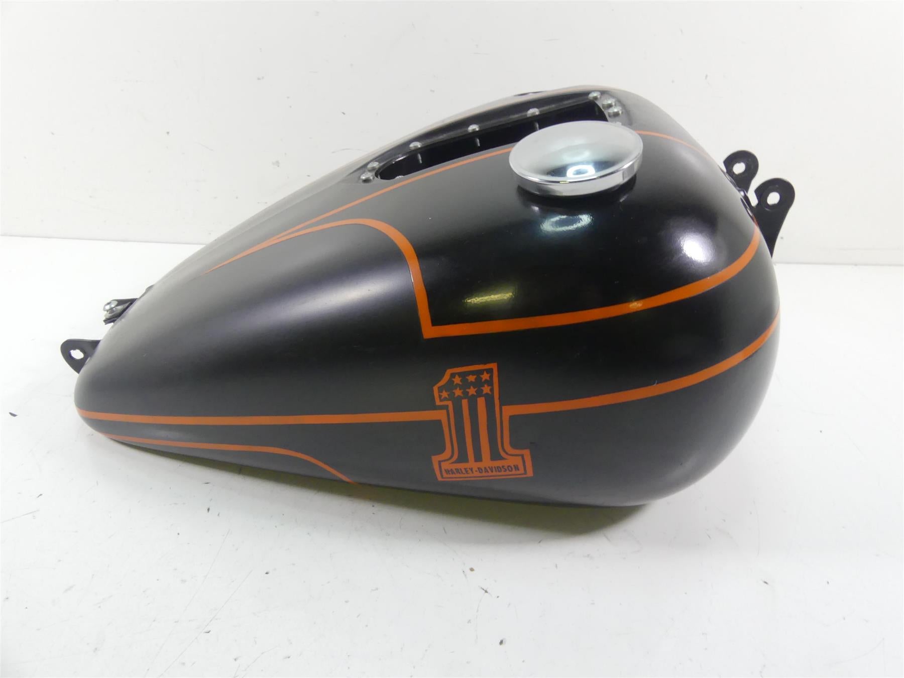 2015 Harley FXDF Dyna Fat Bob Fuel Gas Petrol Tank Reservoir - Read 61000705 | Mototech271