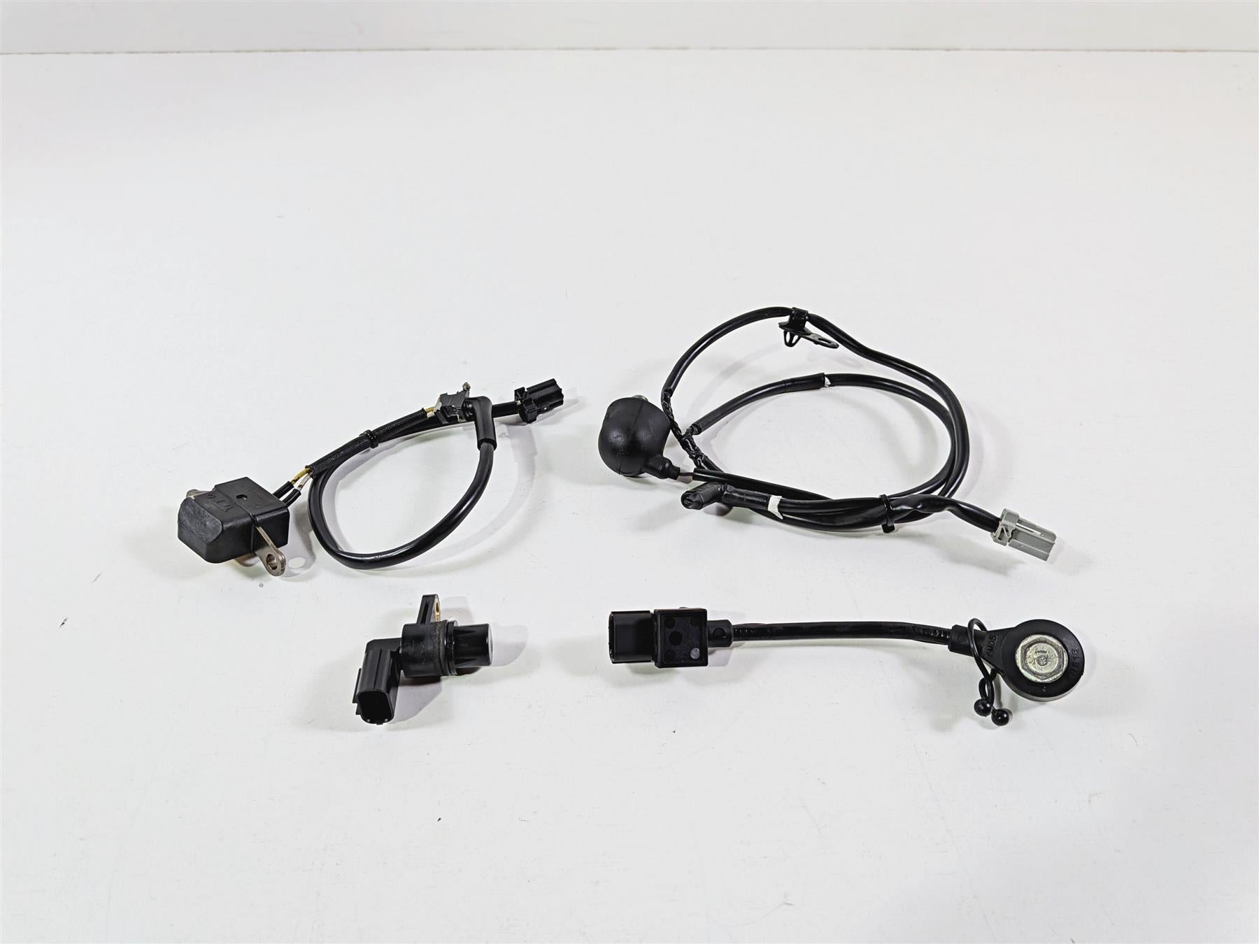 2017 Honda CBR600RR PC40 Knock Timing Crank Position Oil Pressure Sensor Set {{ shop.shopifyCountryName }} - Mototech271