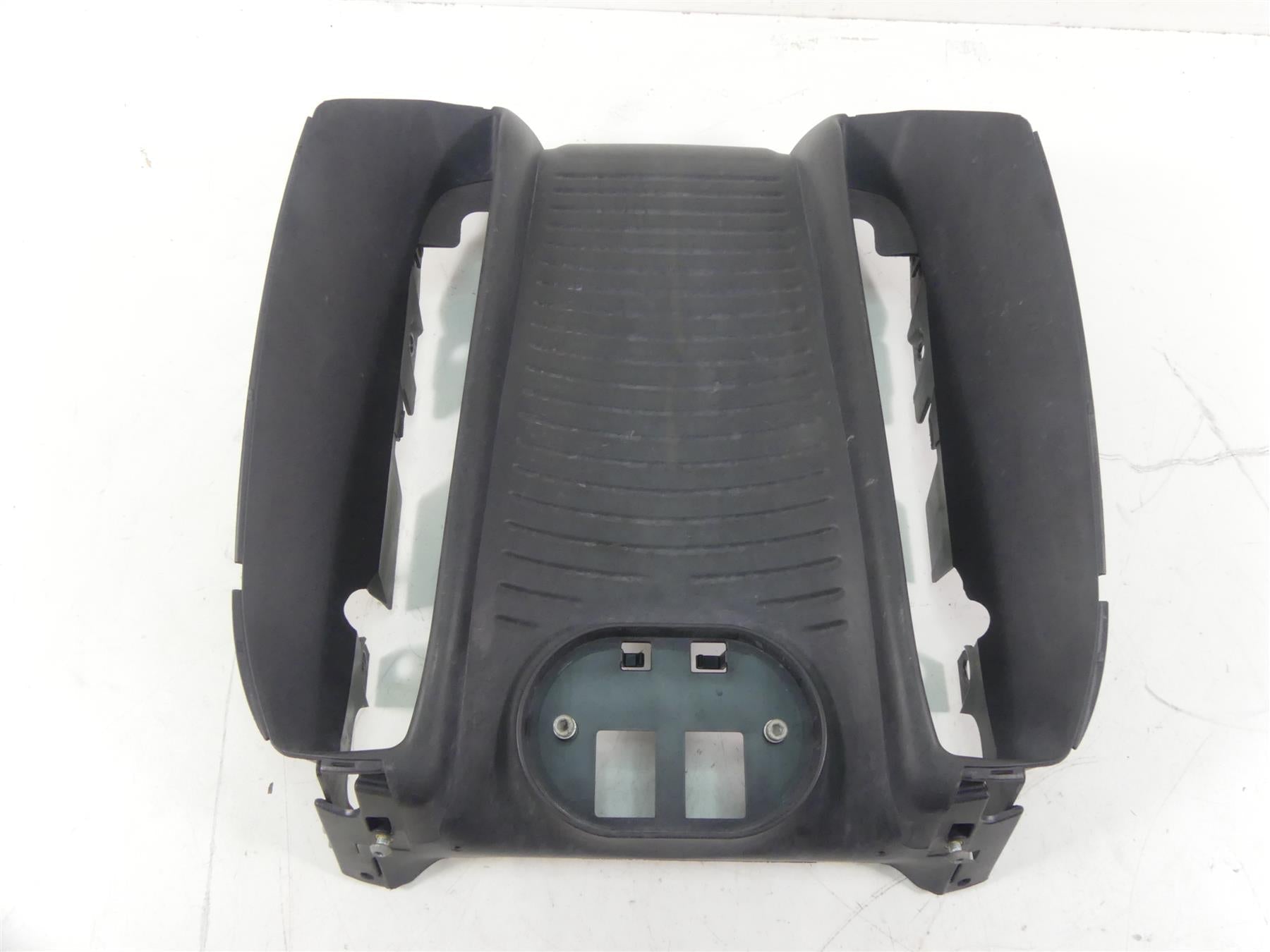 2013 Harley VRSCF Muscle V-Rod Center Radiator Cooler Cover Fairing 26813-08A {{ shop.shopifyCountryName }} - Mototech271