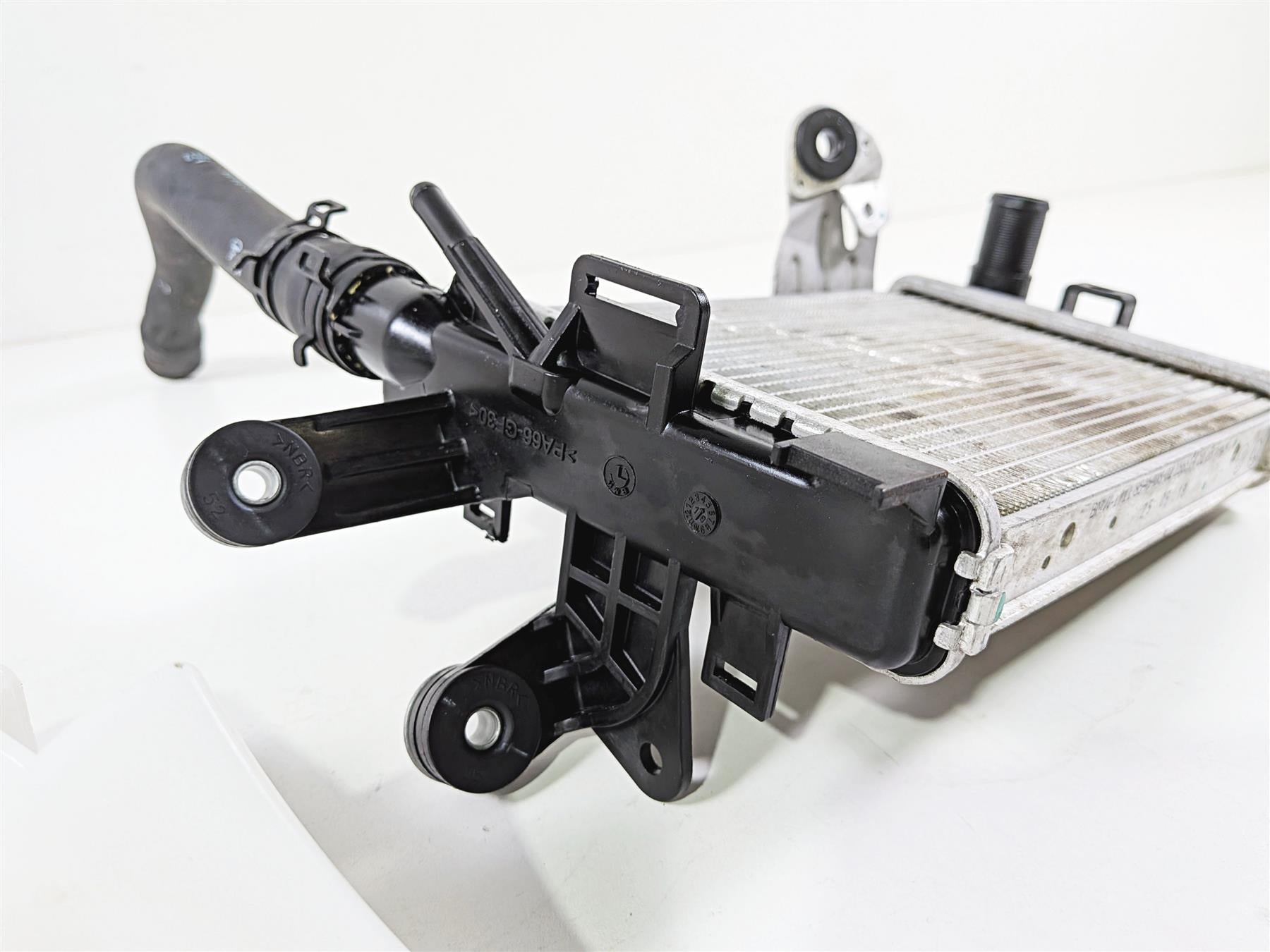 2019 BMW R1250GS K50 Left Radiator & Reservoir Set 17118546408 {{ shop.shopifyCountryName }} - Mototech271