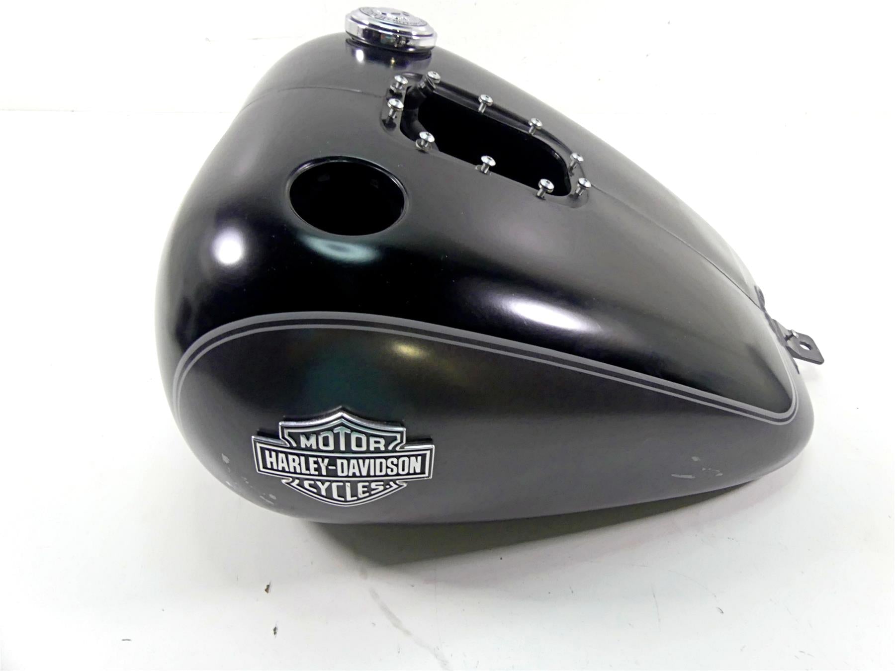 Softail slim best sale gas tank