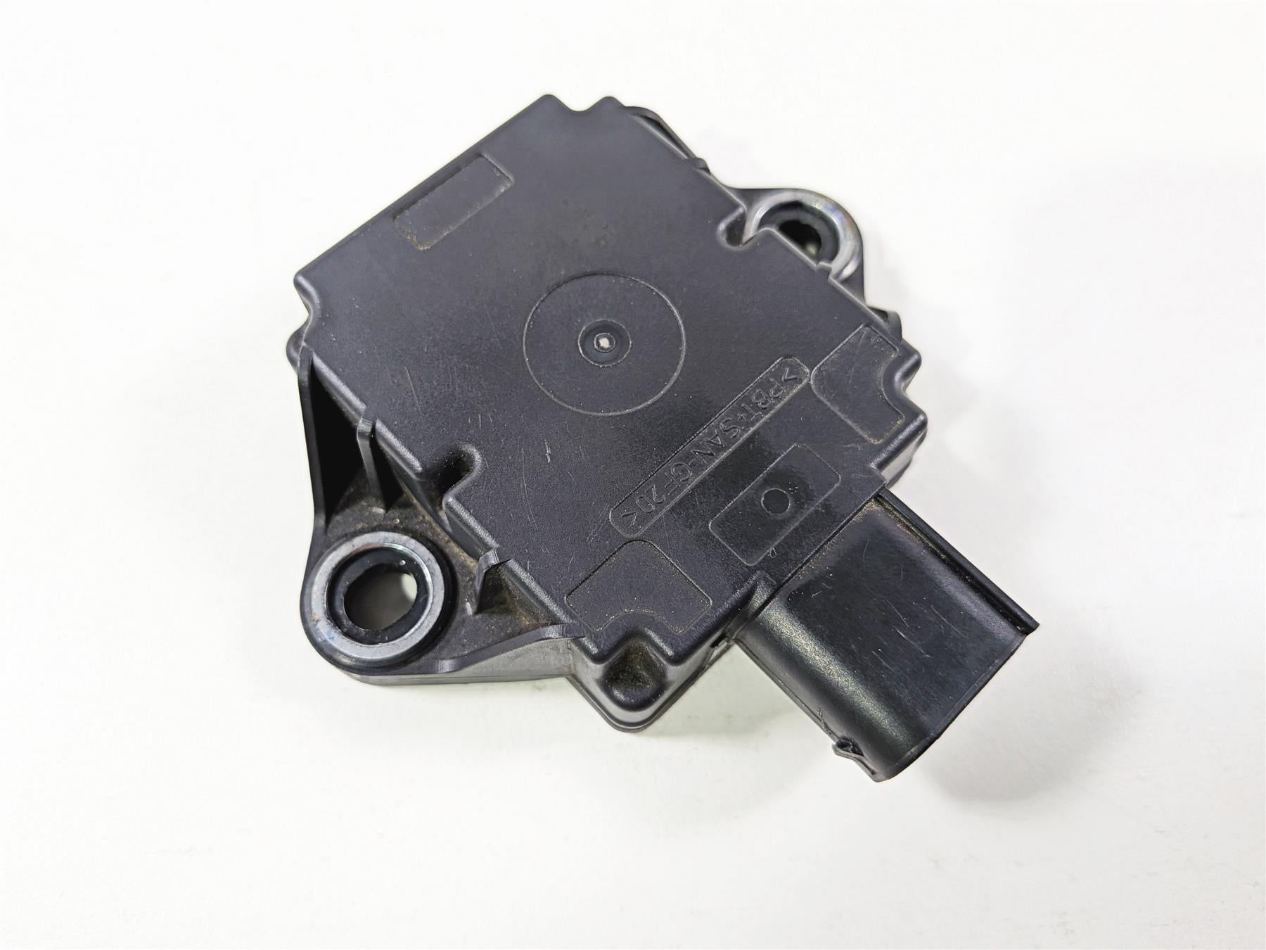 2022 Triumph Tiger 900 GT Pro Lean Angle Fall Sensor T2508035 {{ shop.shopifyCountryName }} - Mototech271